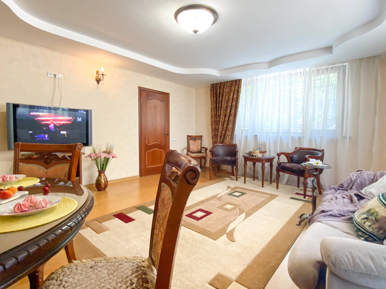  Адмиральская квартира в центре Севастополя