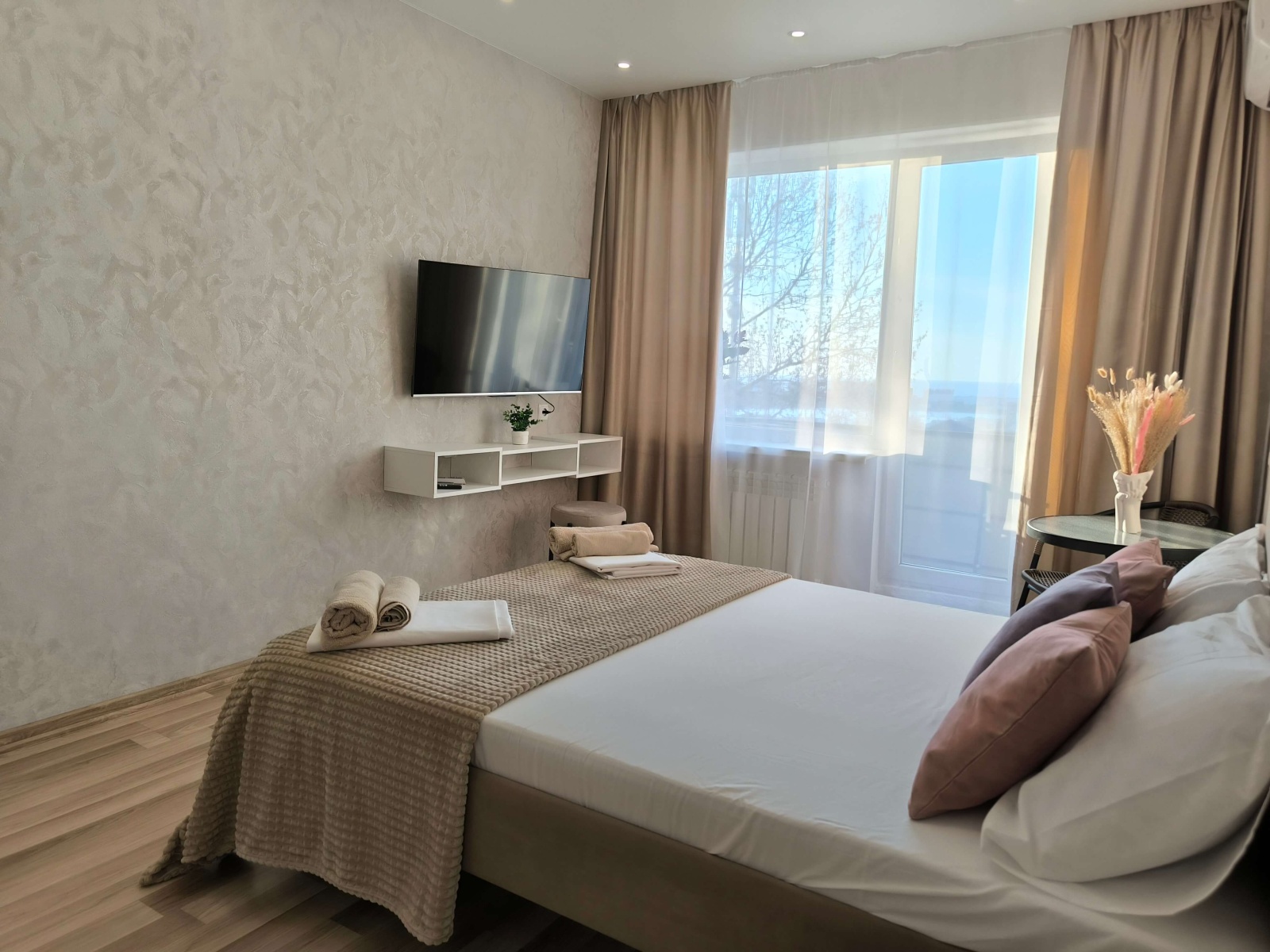 У Херсонеса, ТЦ Муссон в 15 мин от пляжа с отличным видом