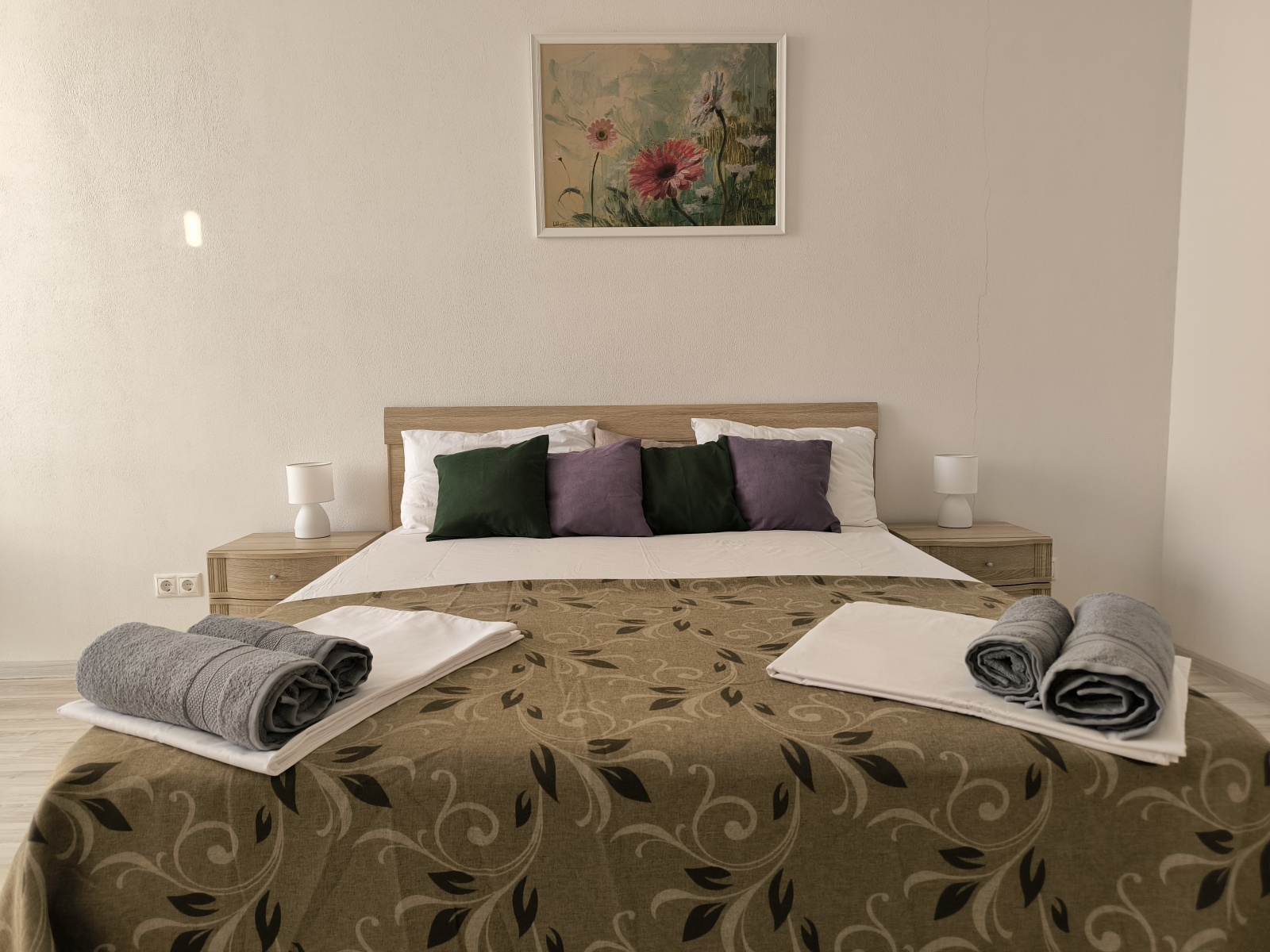 У пляжа Адмиральская Лагуна в современном ЖК