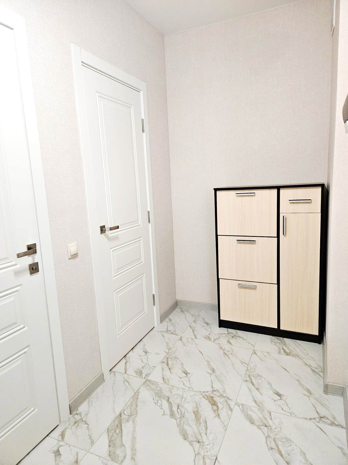 У пляжа Адмиральская Лагуна