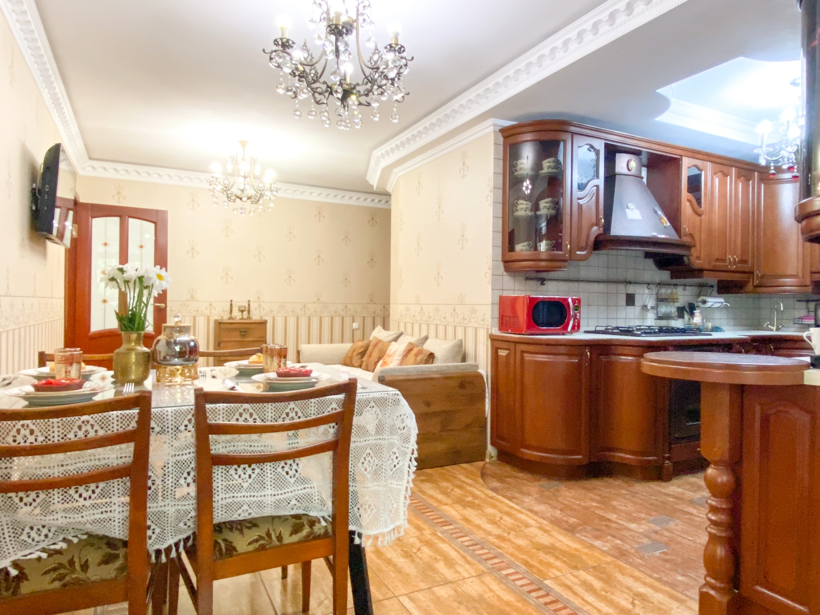  Адмиральская квартира в центре Севастополя