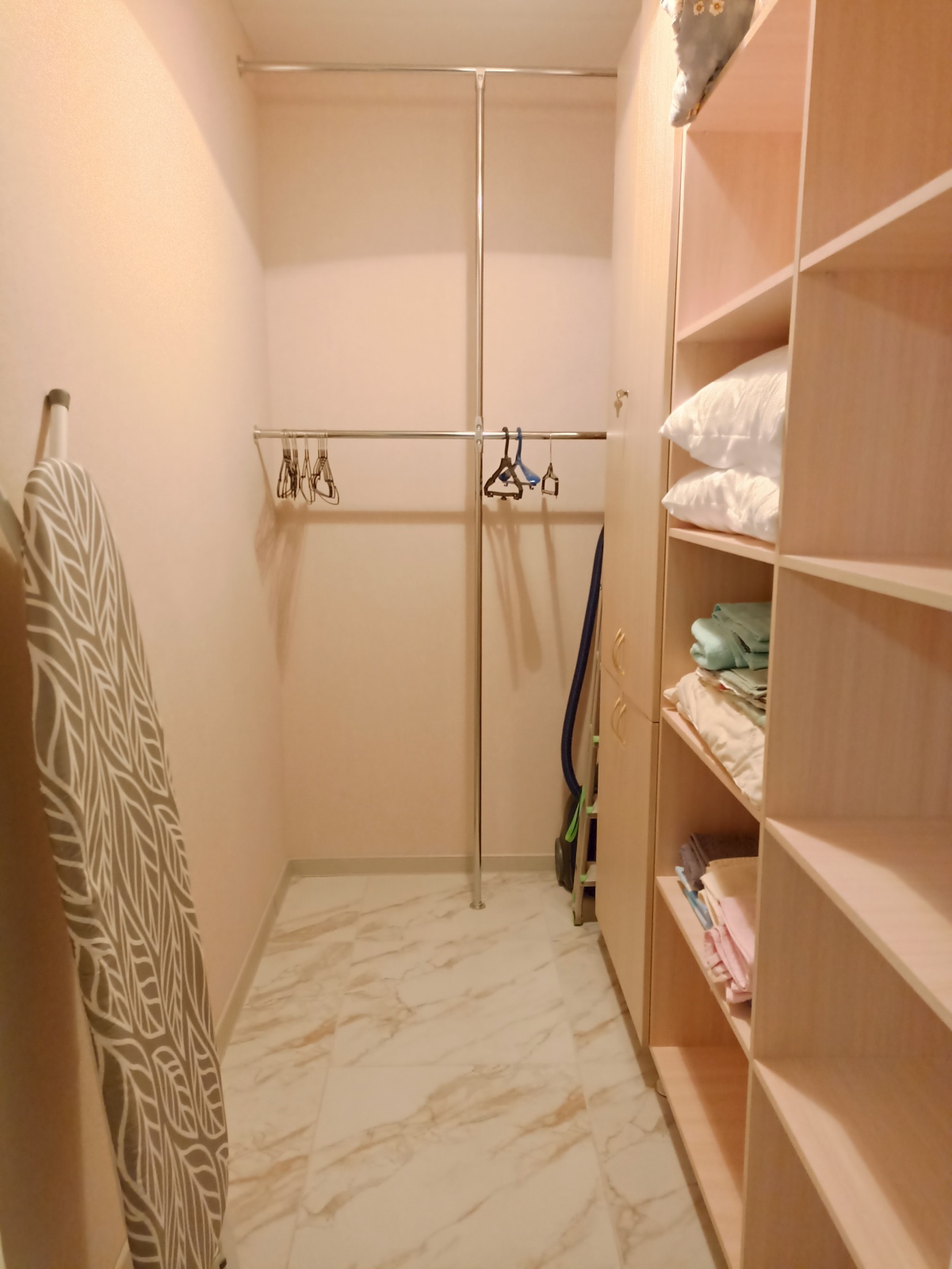 У пляжа Адмиральская Лагуна