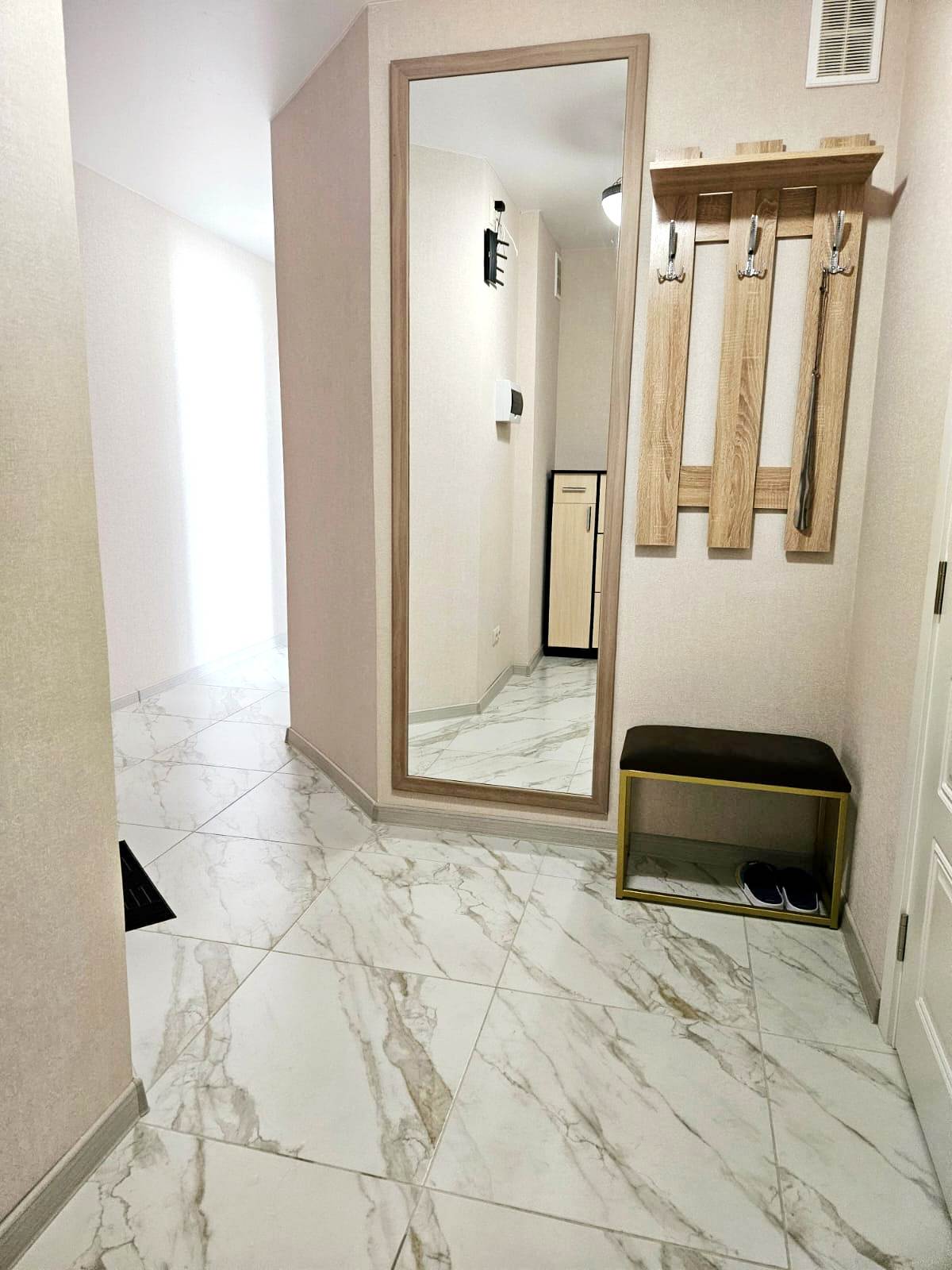 У пляжа Адмиральская Лагуна